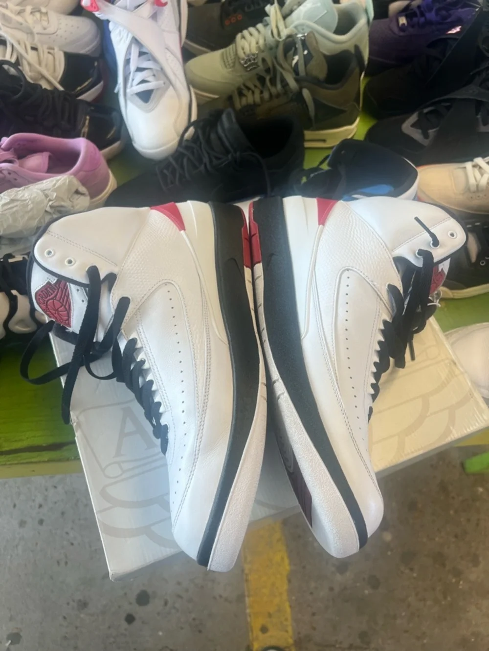 Jordan White Black Red Retro Basketball Shoes Air Jordan 2 Chicago Men Sz 14